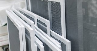 Москитные сетки на пластиковые окна Заинск купить по цене от 943 руб.